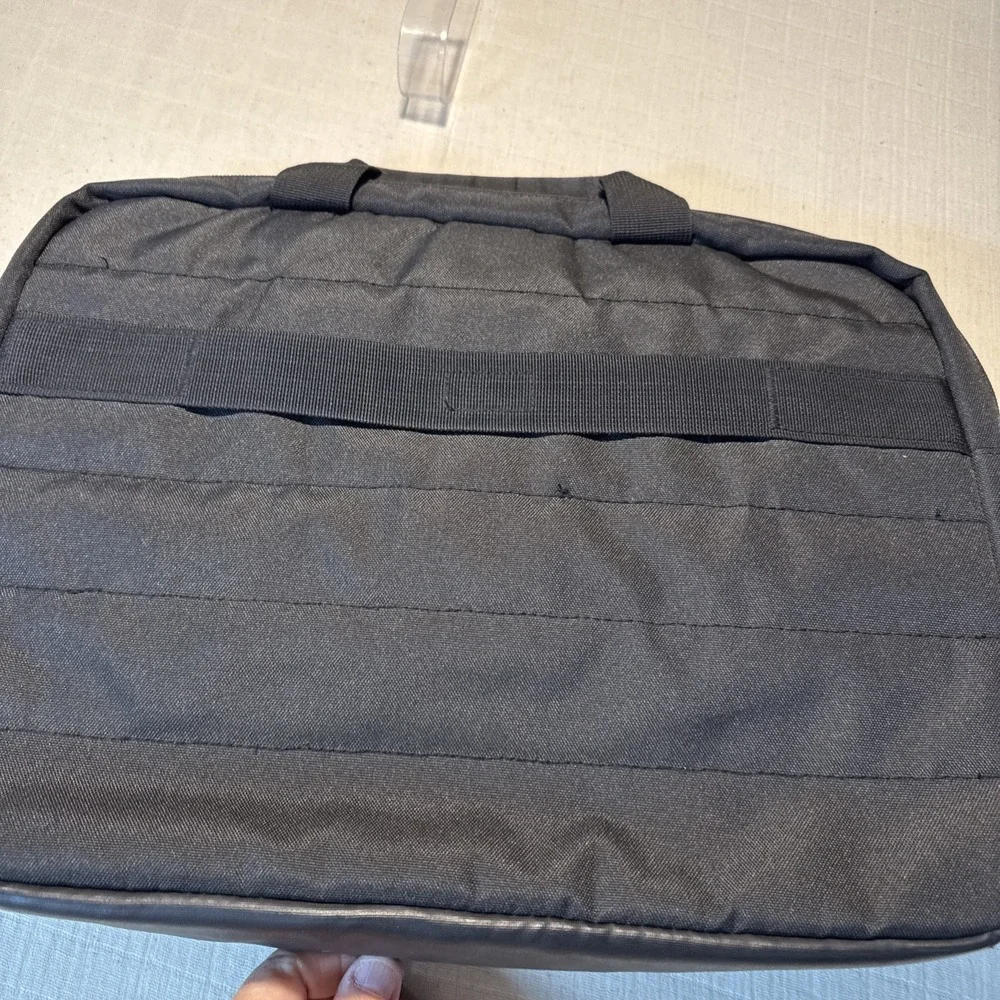Dell laptop bag Padded 16x13 black  multi-pocket zippered Preowned- Stained‎